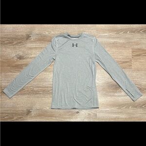 Under Armour Youth XL Gray Long Sleeve Shirt